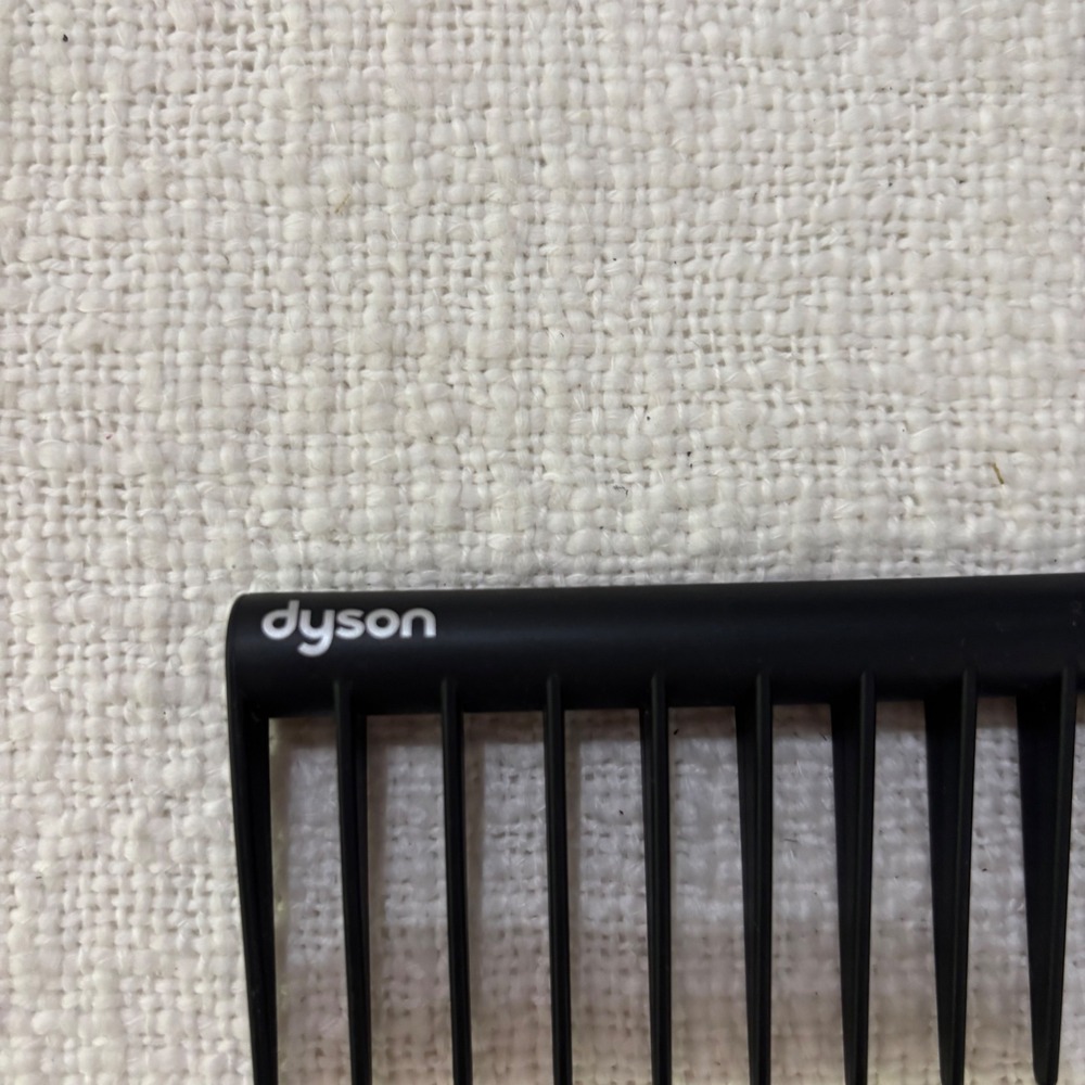 Dyson Wide Tooth Detangling Comb and Chitosan Post-Style Serum Sample 4mL Set - Picture 4 of 6